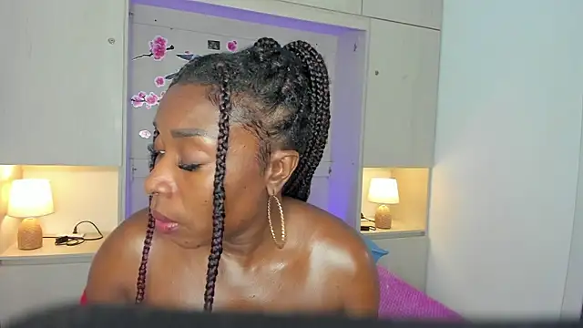 TaylorBloom online show from 07/01/26, 11:54