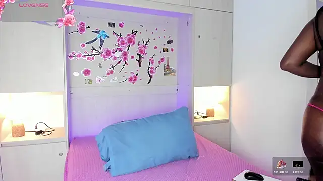 TaylorBloom online show from 07/09/26, 11:42