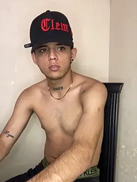 King of Slaves222 online show from 04/13/26, 07:07