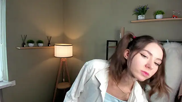 Snapshot of Peaches_Peaches chatting on 05/02/26, 09:36 Peaches Peaches online show from 05/02/26, 09:36