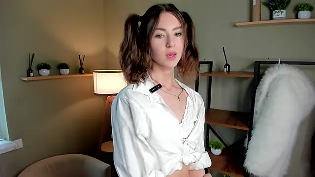 Snapshot of Peaches_Peaches chatting on 05/08/26, 09:13 Peaches Peaches online show from 05/08/26, 09:13