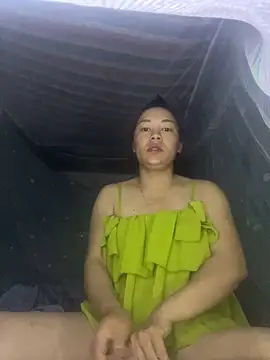 Snapshot of daisy-yeu chatting on 04/14/26, 02:44 daisy-yeu online show from 04/14/26, 02:44