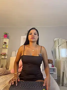 Elara Luxe online show from 05/19/26, 10:06