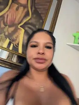 Snapshot of Elara_Luxe chatting on 06/20/26, 07:52 Elara Luxe online show from 06/20/26, 07:52