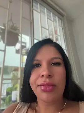 Snapshot of Elara_Luxe chatting on 07/04/26, 10:25 Elara Luxe online show from 07/04/26, 10:25
