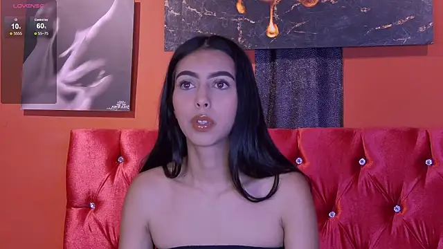 Mia Gloww  online show from 05/19/26, 09:22