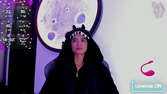 luna-bella  online show from 05/30/26, 05:36