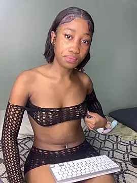 Snapshot of Petite_BUNNYWORXXX chatting on 04/21/26, 12:56 Petite BUNNYWORXXX online show from 04/21/26, 12:56