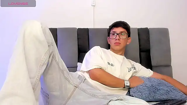 Adrien silex online show from 04/15/26, 04:55