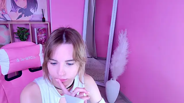 Snapshot of Tessa_Shy_ chatting on 06/02/26, 01:44 Tessa Shy online show from 06/02/26, 01:44
