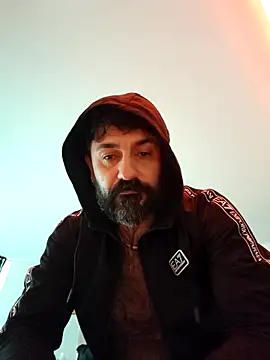 Snapshot of malese983 chatting on 04/13/26, 04:22 malese983 online show from 04/13/26, 04:22