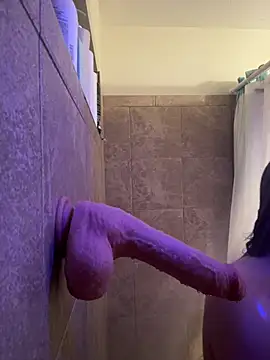 Islandmamita online show from 04/15/26, 05:13