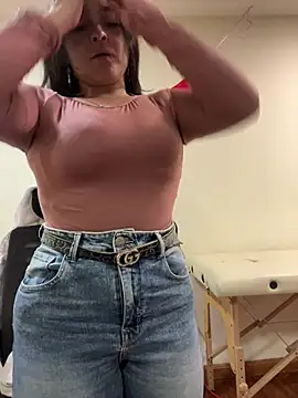 Snapshot of Selene__Ferrer chatting on 05/19/26, 12:34 Selene Ferrer online show from 05/19/26, 12:34
