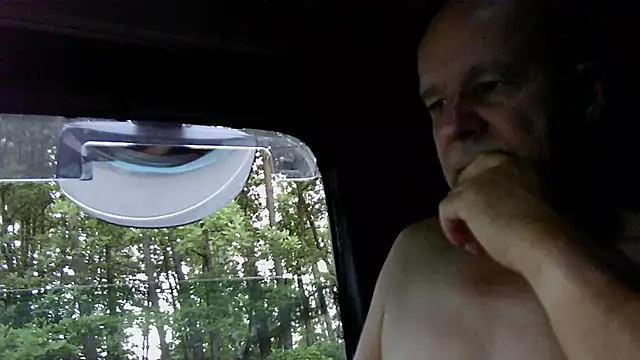 Snapshot of mannohmann5 chatting on 06/24/26, 07:44 mannohmann5 online show from 06/24/26, 07:44