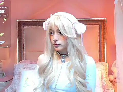 VaLuu   online show from 05/23/26, 12:48