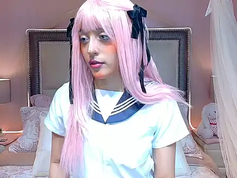 VaLuu   online show from 05/12/26, 01:06