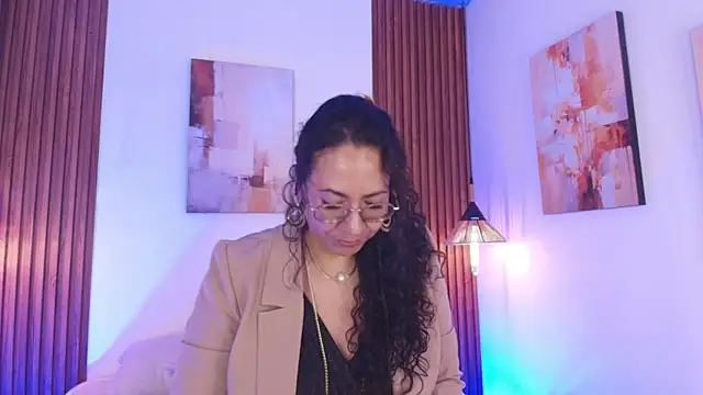 Velvet Curly online show from 05/11/26, 12:28