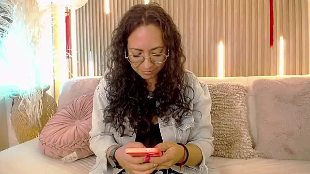 Velvet Curly online show from 05/25/26, 01:10