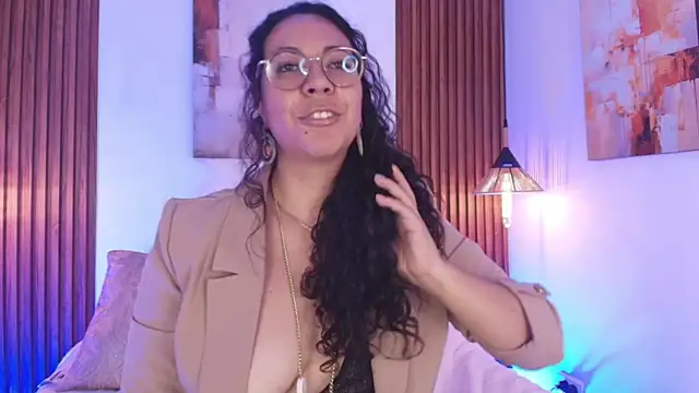 Velvet Curly online show from 05/11/26, 02:45