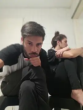 catsqueens online show from 04/15/26, 04:07