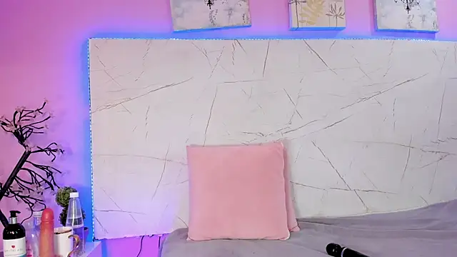 ALISSA SMITH  online show from 05/04/26, 02:09
