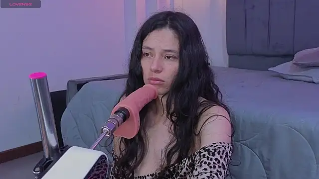 Samantha bloww1 online show from 04/28/26, 03:44