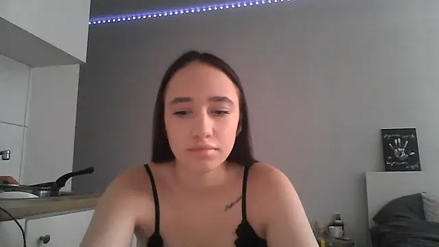 Snapshot of DarkMirel chatting on 07/10/26, 12:16 DarkMirel online show from 07/10/26, 12:16