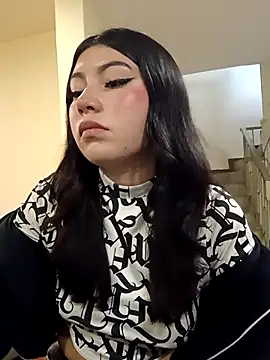 Emiily  Evans online show from 04/21/26, 03:18