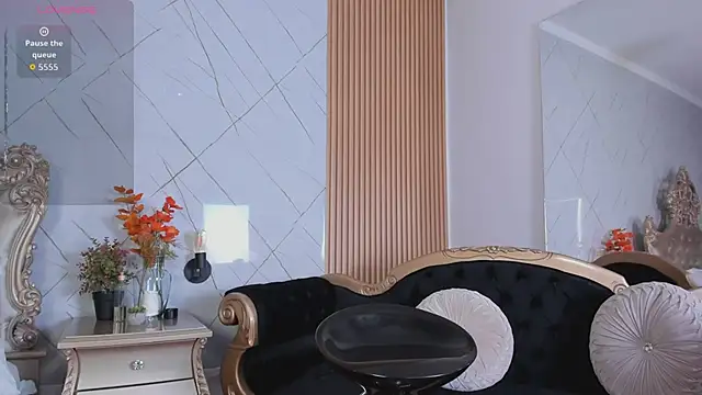 SaraDreamsss online show from 05/01/26, 02:11