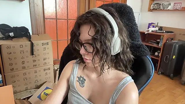 PillowPeachX online show from 05/25/26, 02:38