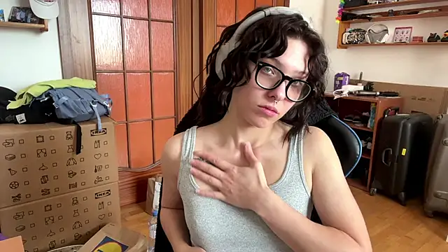PillowPeachX online show from 05/23/26, 10:03
