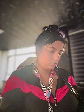 Snapshot of Paris__LS chatting on 04/14/26, 01:27 Paris LS online show from 04/14/26, 01:27