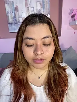 ZoeBennett Pink online show from 04/14/26, 06:13