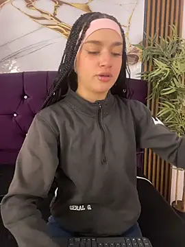 lia ec online show from 06/17/26, 12:04