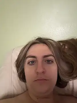 prettykitttty online show from 04/21/26, 03:18