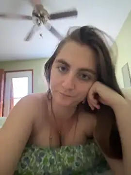 prettykitttty online show from 04/14/26, 07:30