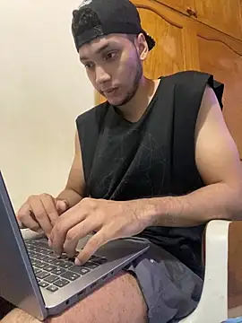 Letoll online show from 04/18/26, 05:32