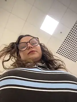 lilimip online show from 04/20/26, 09:23