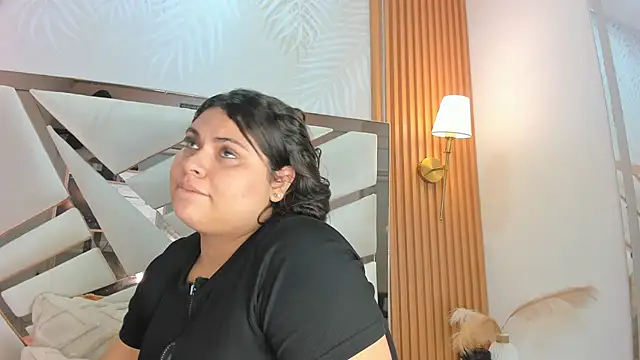 Snapshot of Eimy_Curvy chatting on 05/06/26, 12:58 Eimy Curvy online show from 05/06/26, 12:58