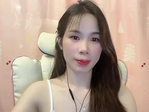 Snapshot of Luna3579 chatting on 05/04/26, 03:26 Luna3579 online show from 05/04/26, 03:26
