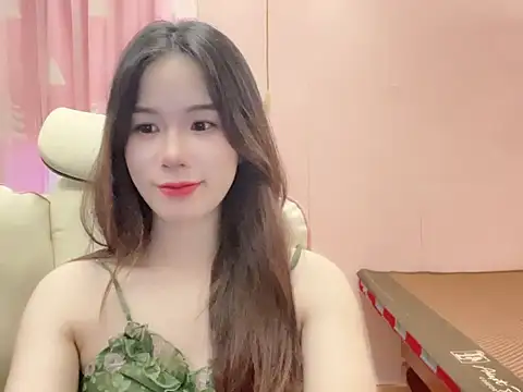 Snapshot of Luna3579 chatting on 07/17/26, 10:34 Luna3579 online show from 07/17/26, 10:34