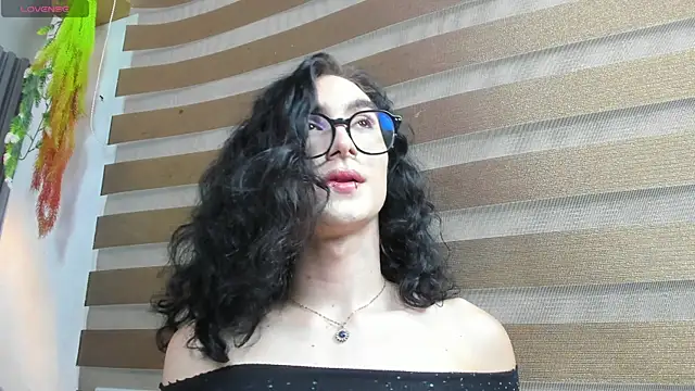 Snapshot of Shammy_rosse chatting on 07/20/26, 08:11 Shammy rosse online show from 07/20/26, 08:11
