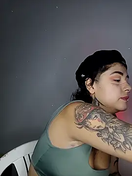 AteneaRockstar04 online show from 04/14/26, 07:41