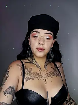 AteneaRockstar04 online show from 04/14/26, 03:22