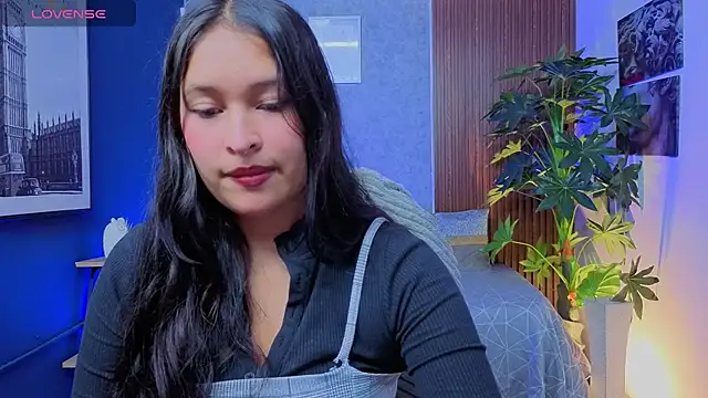 Snapshot of Milenka-5 chatting on 05/09/26, 08:34 Milenka-5 online show from 05/09/26, 08:34