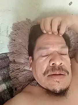 Snapshot of Oskr2024XXX chatting on 09/14/25, 05:13 Oskr2024XXX online show from 09/14/25, 05:13