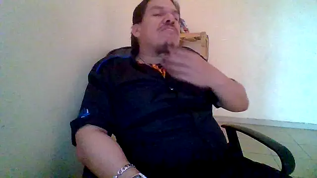 Snapshot of Oskr2024XXX chatting on 09/27/25, 11:55 Oskr2024XXX online show from 09/27/25, 11:55