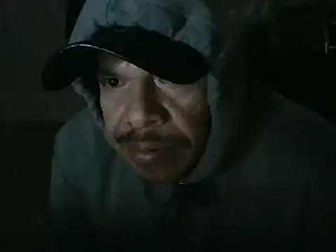 Snapshot of Oskr2024XXX chatting on 02/17/25, 03:04 Oskr2024XXX online show from 02/17/25, 03:04