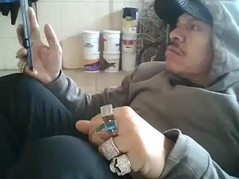 Snapshot of Oskr2024XXX chatting on 01/25/25, 03:30 Oskr2024XXX online show from 01/25/25, 03:30