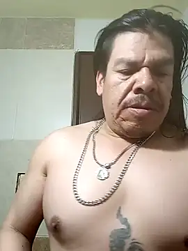 Snapshot of Oskr2024XXX chatting on 03/18/25, 02:06 Oskr2024XXX online show from 03/18/25, 02:06